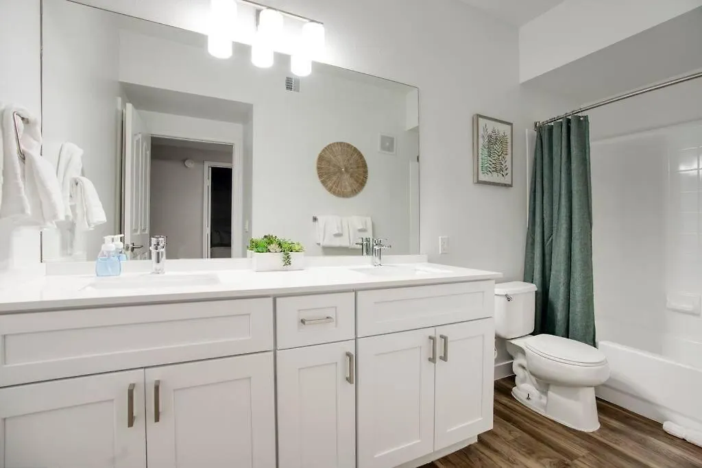 Modern 3-Br Condo In North Scottsdale