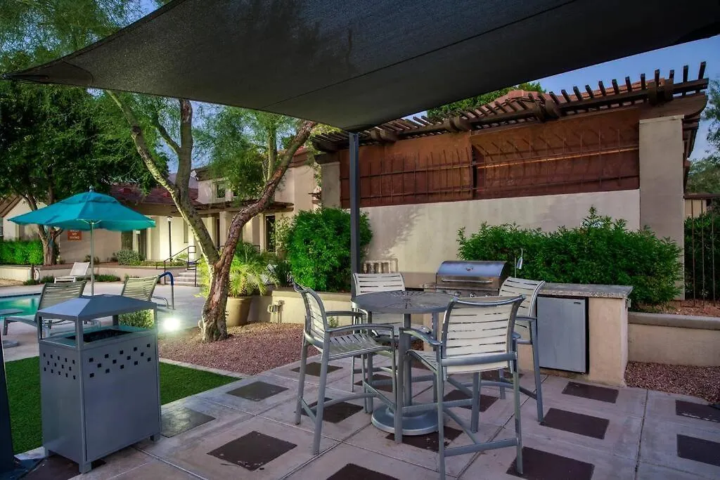 Modern 3-Br Condo In North Scottsdale USA